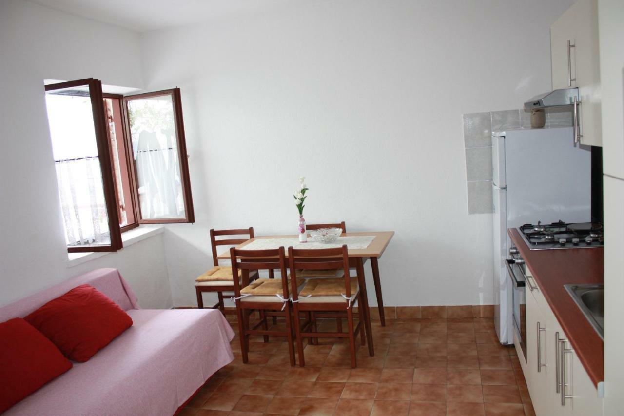 Apartmani Mila スタリグラード エクステリア 写真